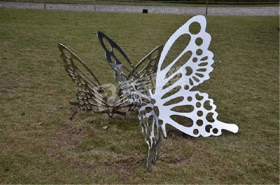 户外草坪镜面蝴蝶不锈钢雕塑定制